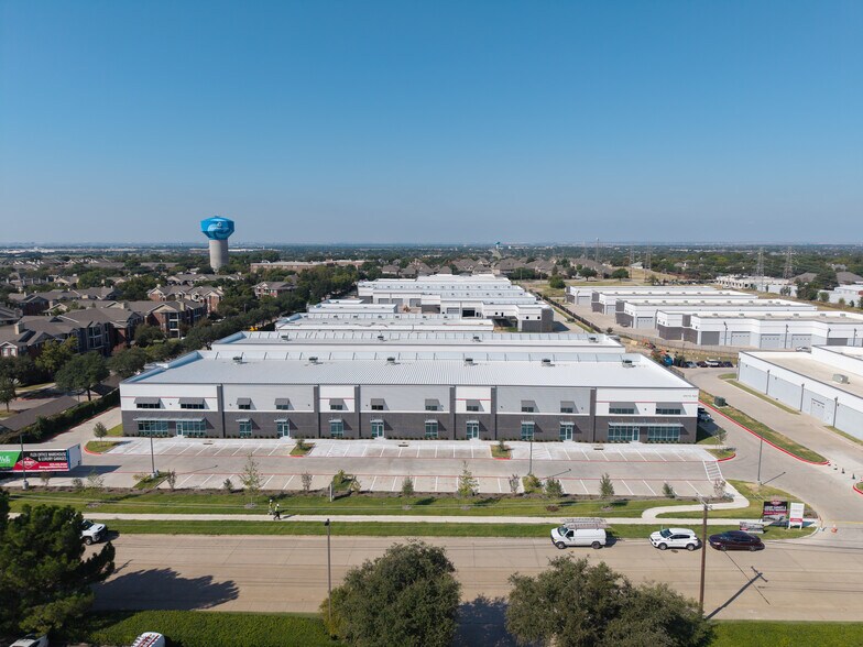 2313 Tarpley rd, Carrollton, TX à vendre - Photo du bâtiment - Image 2 de 9