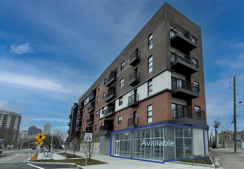 918 Fort Wayne Ave, Indianapolis, IN à louer - Photo du bâtiment - Image 2 de 4