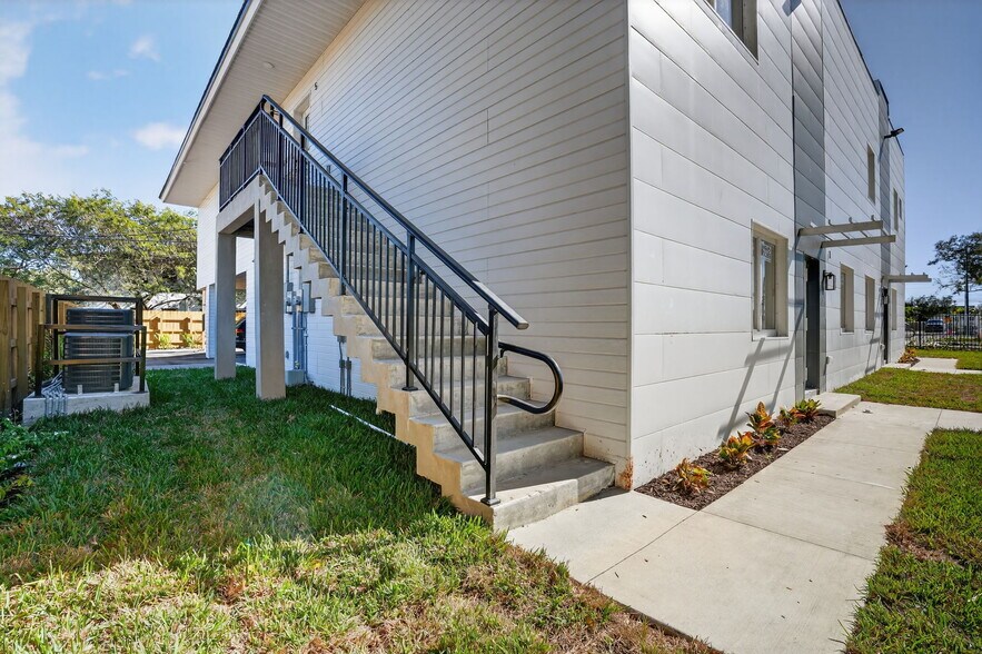 1515 N Redland Rd, Homestead, FL à vendre - Photo du bâtiment - Image 3 de 12