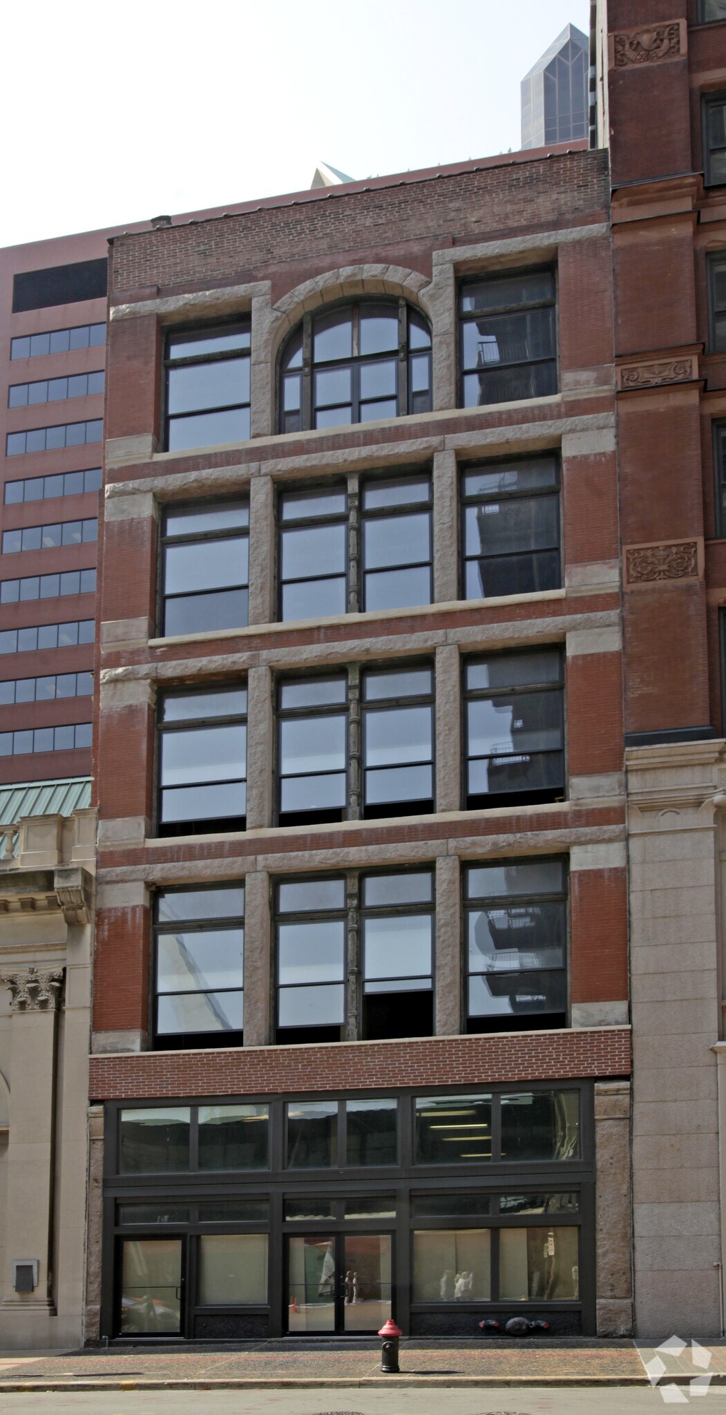 209 N 4th St, Saint Louis, MO à louer Photo principale- Image 1 de 15
