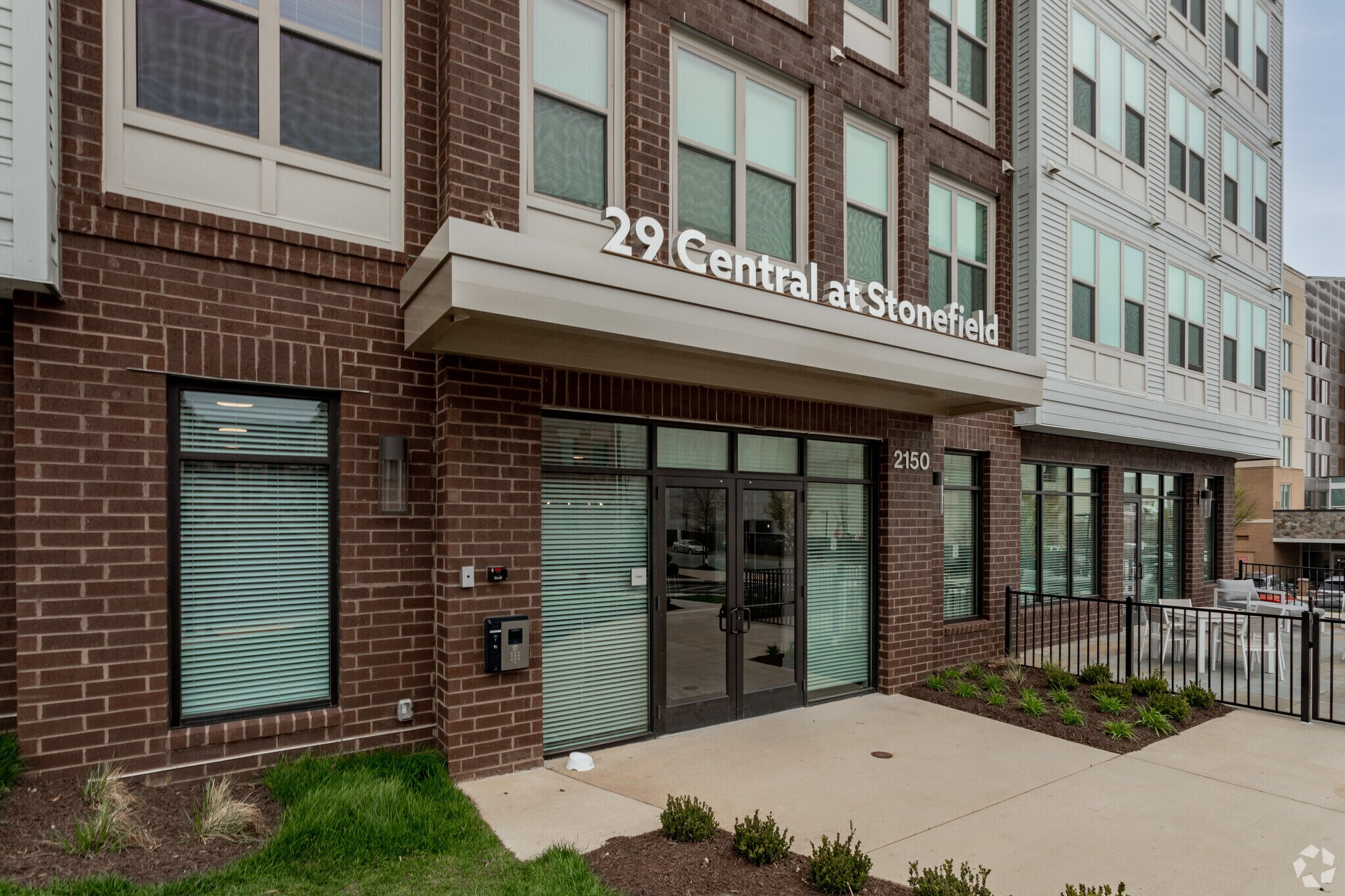 2150 Bond St, Charlottesville, VA à louer Photo principale- Image 1 de 6