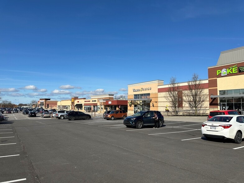 759-787 Alpha Dr, Cleveland, OH for lease - Building Photo - Image 2 of 4