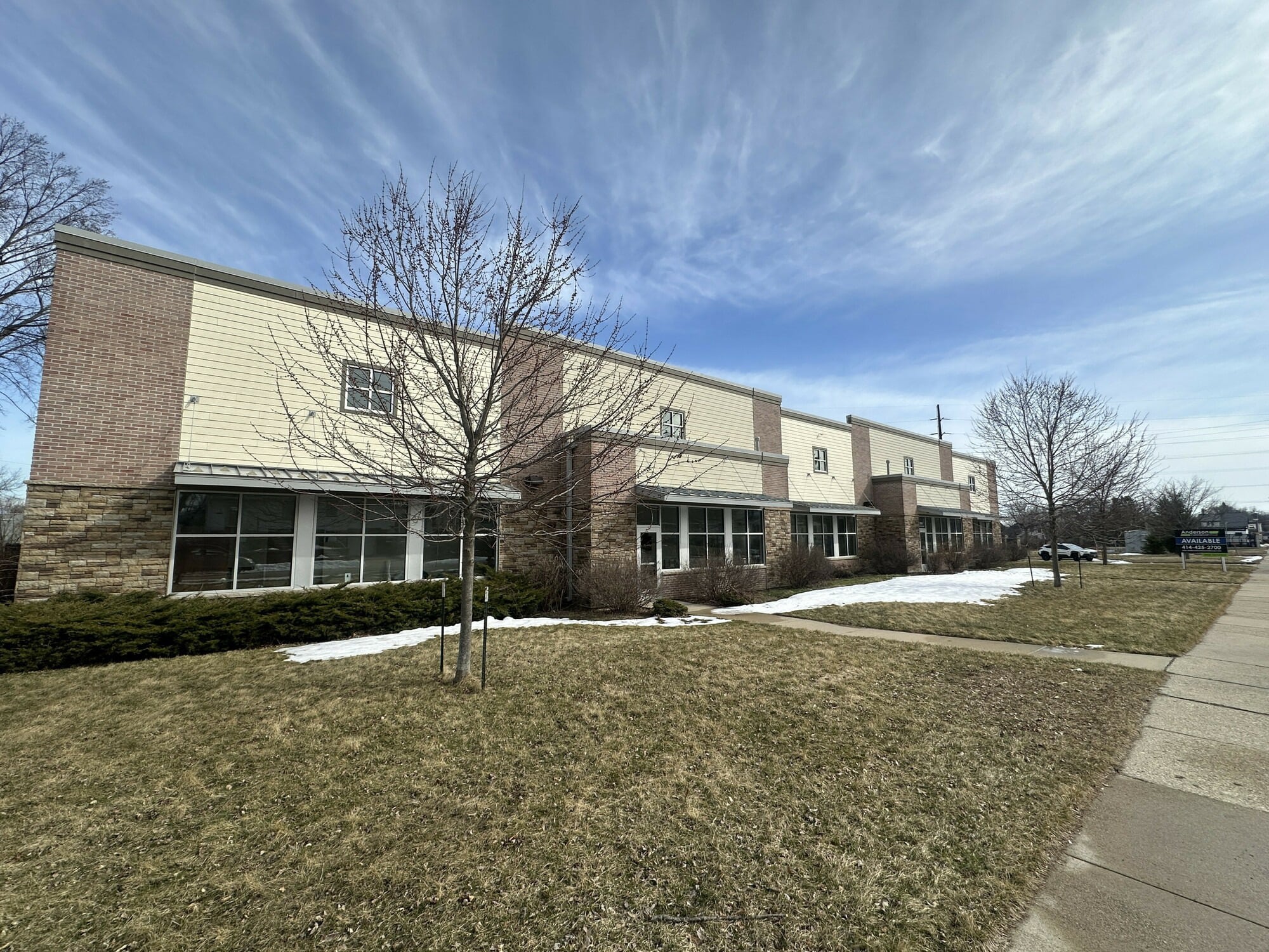 2040 E St Francis Ave, Saint Francis, WI for lease Primary Photo- Image 1 of 6