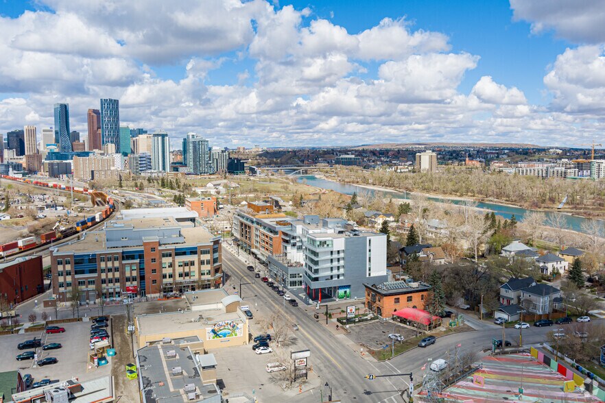 1020 9th Ave SE, Calgary, AB à louer - Aérien - Image 2 de 4