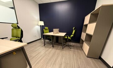 136 4th St N, Saint Petersburg, FL à louer Photo intérieure- Image 2 de 3