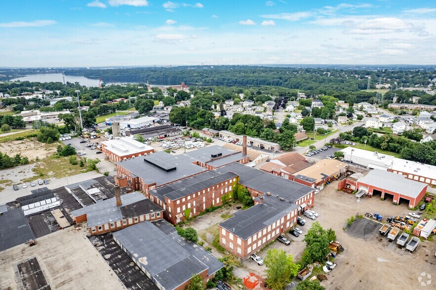 89-93 Dunnell Lane, Pawtucket, RI à louer - Aérien - Image 3 de 12