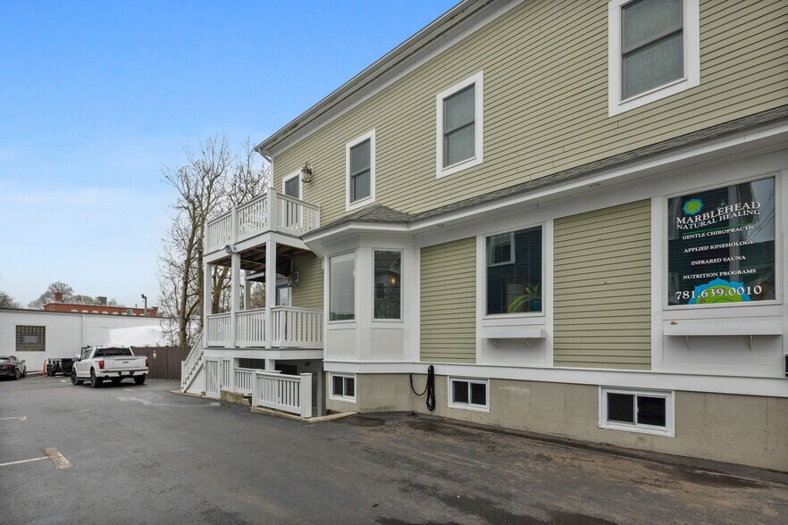 10 Spring St, Marblehead, MA à louer - Photo du bâtiment - Image 2 de 7