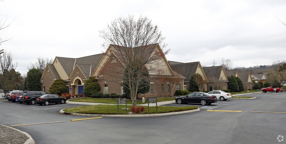 663 Emory Valley Rd, Oak Ridge, TN for lease - Primary Photo - Image 3 of 17