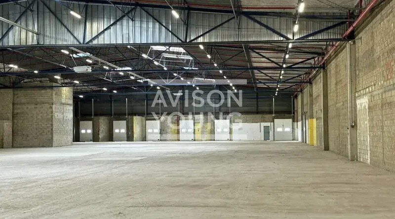 Industrial in Pantin for lease Interior Photo- Image 1 of 8