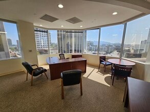 600 N Brand Blvd, Glendale, CA à louer Photo intérieure- Image 2 de 6