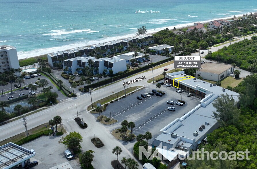 10999-11037 Ocean Dr, Jensen Beach, FL à louer - Photo du bâtiment - Image 1 de 11