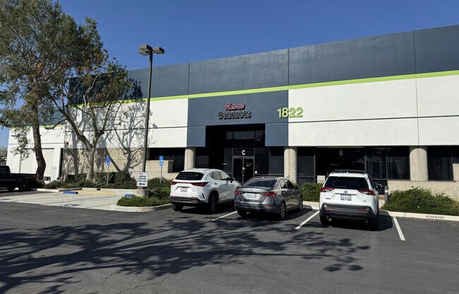 Plus de détails pour 1822 E Francis St, Ontario, CA - Industriel à louer