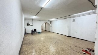 Plus de détails pour Multi-résidentiel à vendre