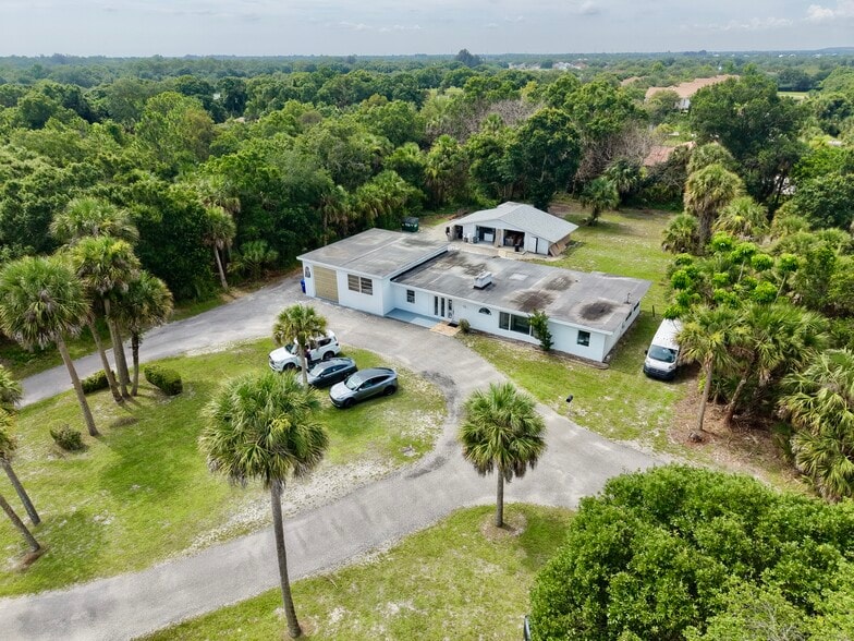 7775 20th St, Vero Beach, FL for sale - Building Photo - Image 3 of 6
