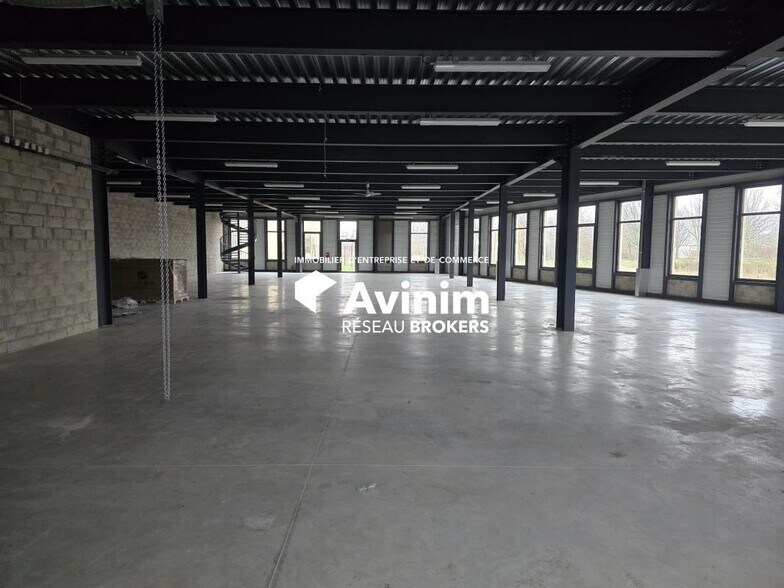 Office in Tremblay-en-France for sale - Building Photo - Image 1 of 9