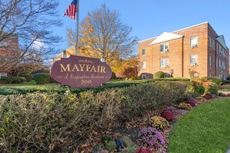 Plus de détails pour 200 N Village Ave, Rockville Centre, NY - Bureau à vendre