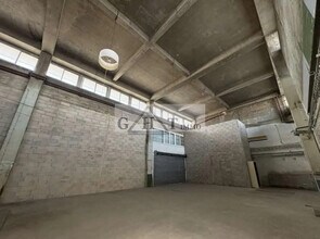 Flex in Nanterre for sale Interior Photo- Image 2 of 2