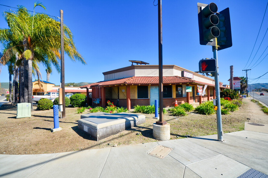 1450 W Mission Rd, San Marcos, CA à louer - Photo du bâtiment - Image 3 de 6