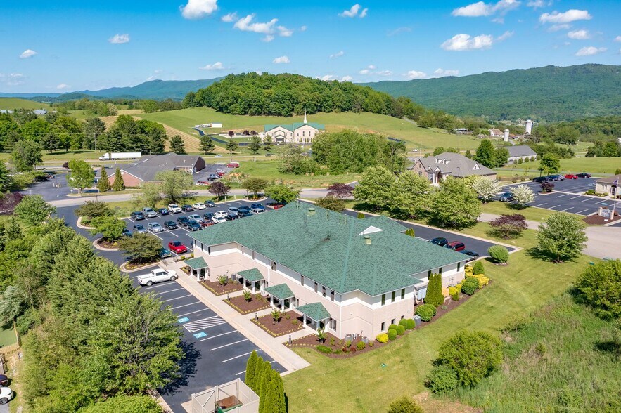 4104 Quarles Ct, Harrisonburg, VA à louer - Photo du bâtiment - Image 1 de 5