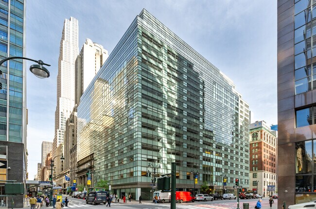 Plus de détails pour 340 Madison Ave, New York, NY - Bureau à louer