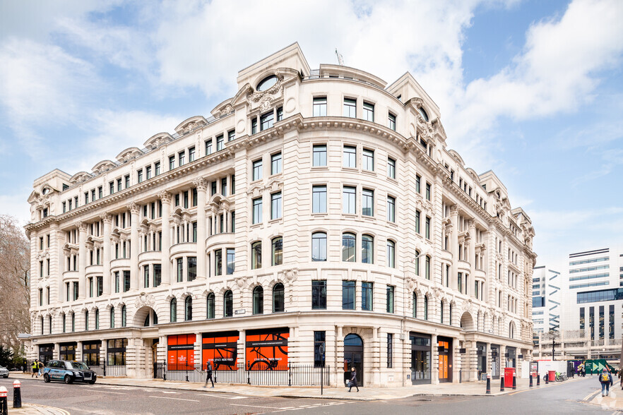 31-35 Blomfield St, London for lease - Primary Photo - Image 1 of 5