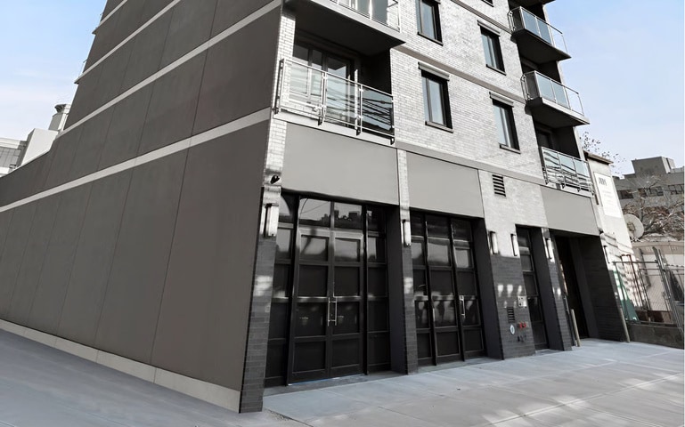 3637 31st St, Long Island City, NY à louer Photo du bâtiment- Image 1 de 6