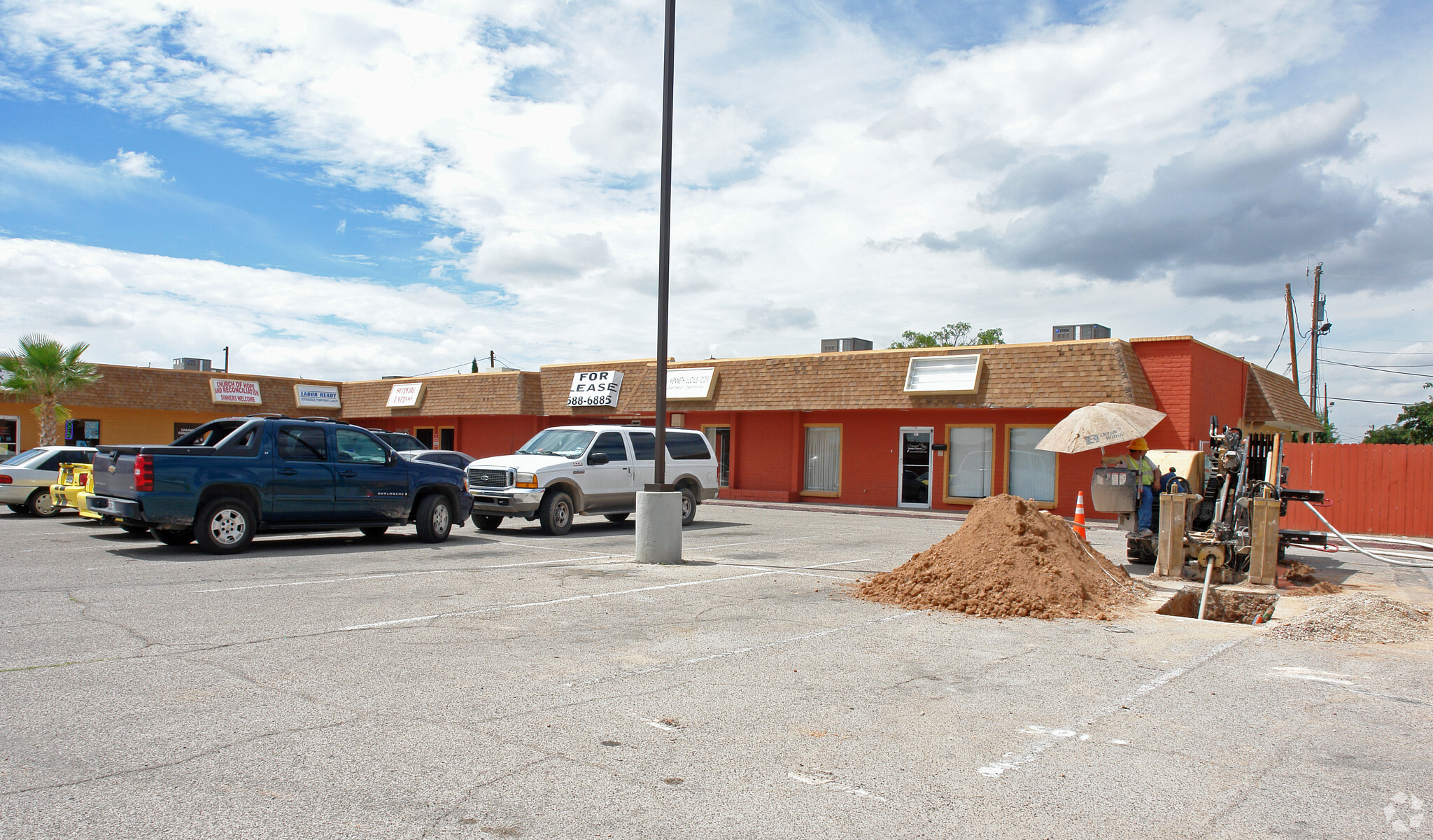 9828 Montana Ave, El Paso, TX for sale Primary Photo- Image 1 of 1