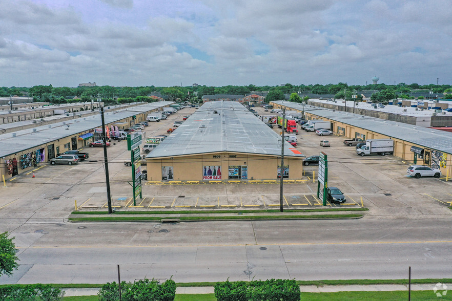 9801-9811 Harwin Dr, Houston, TX for sale - Building Photo - Image 1 of 1