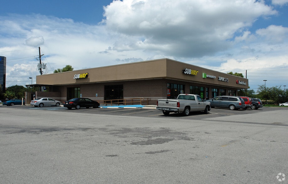 303-397 W Esplanade Ave, Kenner, LA for lease - Primary Photo - Image 3 of 4