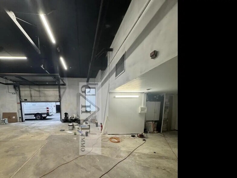 Industrial in Ivry-sur-Seine for lease - Interior Photo - Image 1 of 2