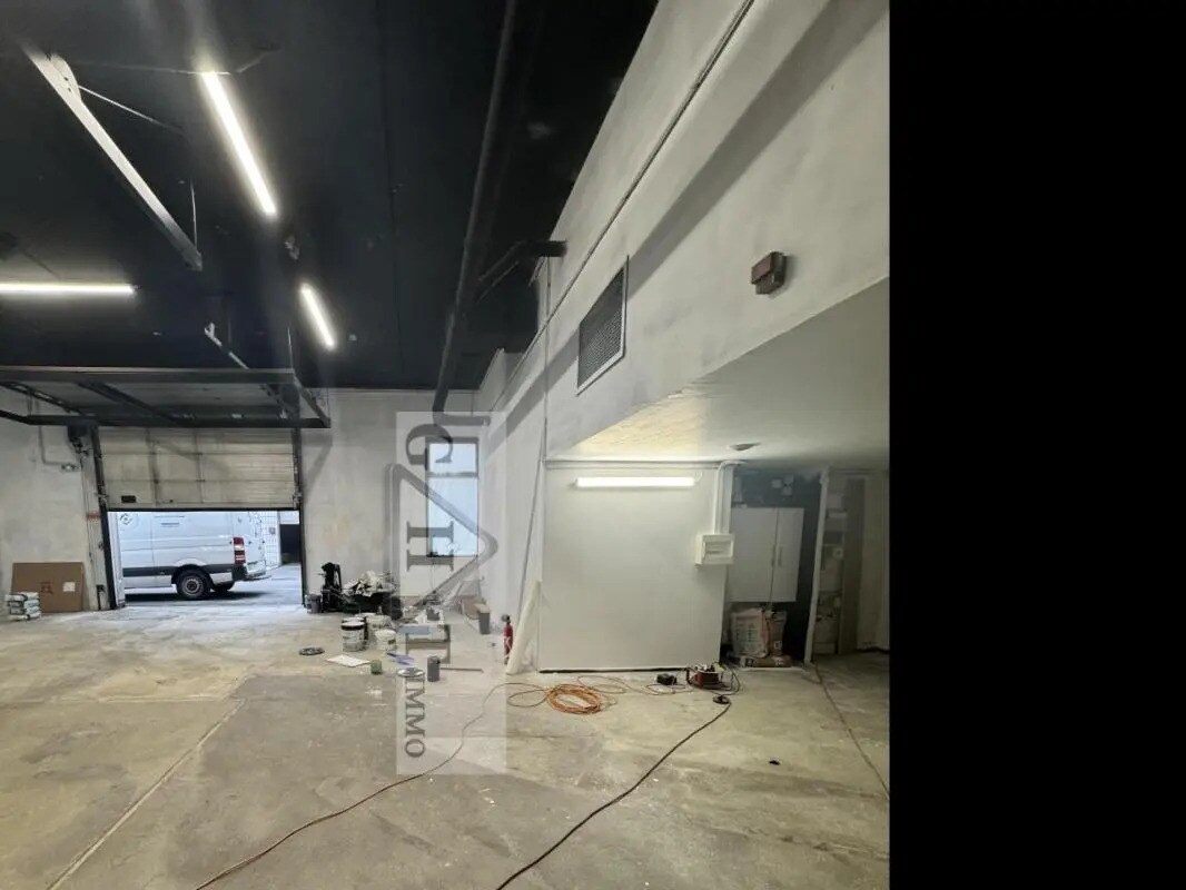 Industriel dans Ivry-sur-Seine à louer Photo intérieure- Image 1 de 3