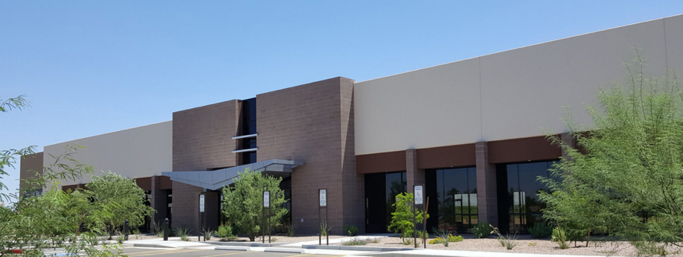 2065 S Cooper Rd, Chandler, AZ for lease - Building Photo - Image 1 of 13