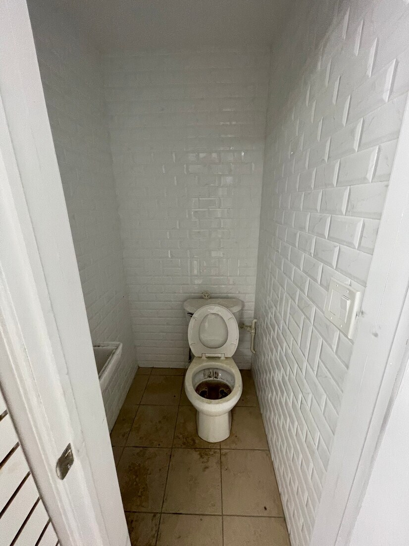 801-811 W 181st St, New York, NY for lease Interior Photo- Image 1 of 5