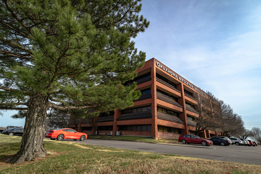 10810 E 45th St, Tulsa, OK for lease - Building Photo - Image 3 of 10