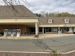 228 S Main St, Newtown, CT for lease Building Photo- Image 2 of 4
