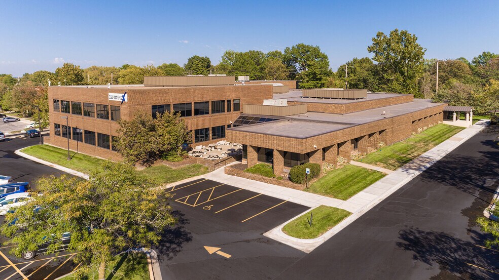 10310 W 84th Ter, Lenexa, KS for sale - Building Photo - Image 1 of 5
