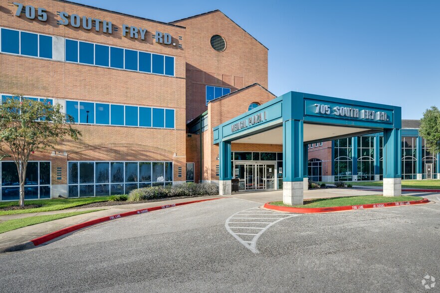 707 S Fry Rd, Katy, TX à louer - Photo du bâtiment - Image 3 de 18