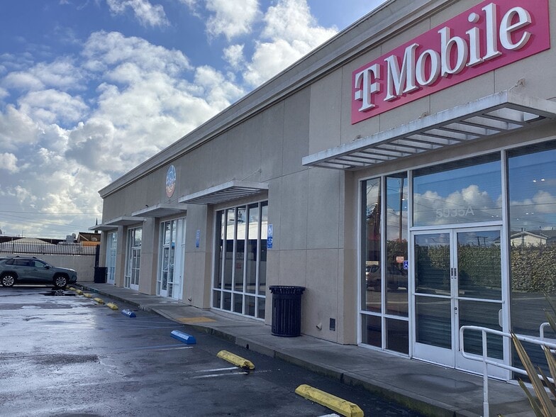 5035 W Rosecrans Ave, Hawthorne, CA for sale - Building Photo - Image 1 of 8