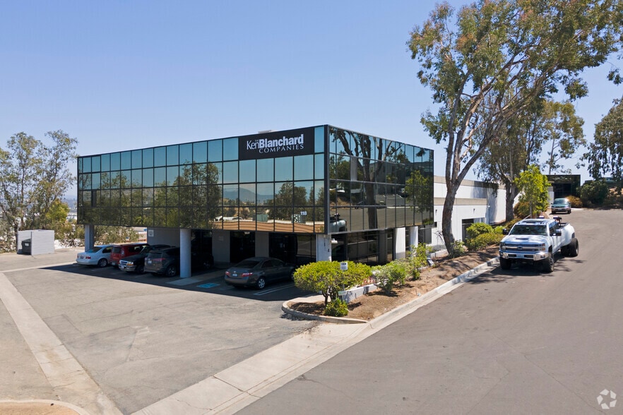 118 State Pl, Escondido, CA for lease - Primary Photo - Image 1 of 11