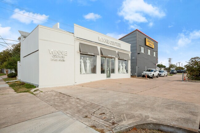 More details for 7700 N Lamar Blvd, Austin, TX - Retail for Sale