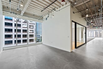 1015 2nd Ave, Seattle, WA for lease Interior Photo- Image 2 of 8