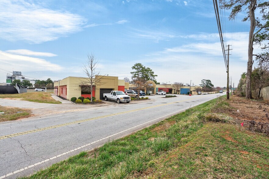 325 New Neely Ferry Rd, Mauldin, SC for sale - Building Photo - Image 3 of 14