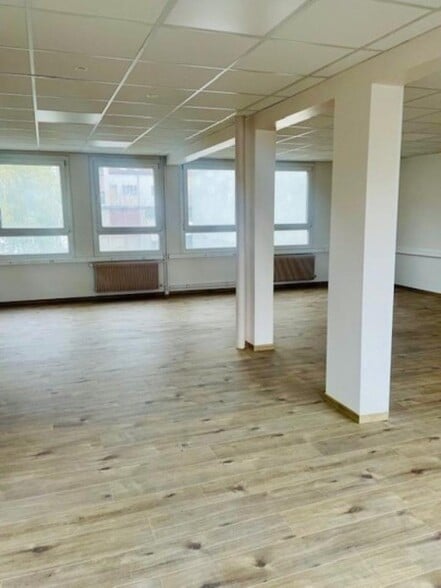 Bureau dans Ivry-sur-Seine à louer - Photo intérieure - Image 2 de 4