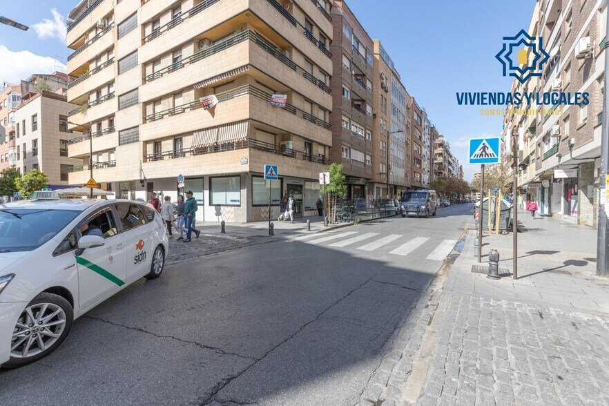 Calle Mulhacén, 8-8, Granada, Granada for sale - Building Photo - Image 2 of 30