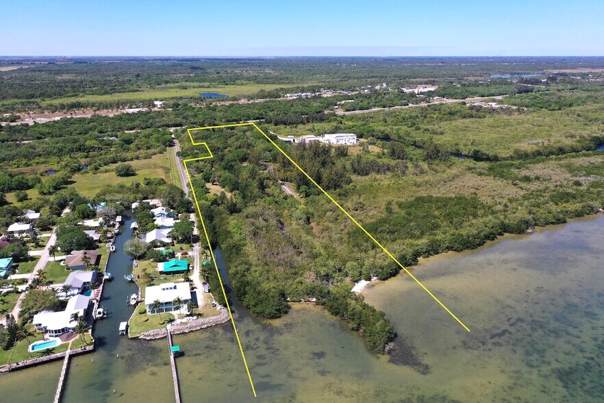 250 Rouse Rd, Fort Pierce, FL à vendre - Photo du bâtiment - Image 3 de 41