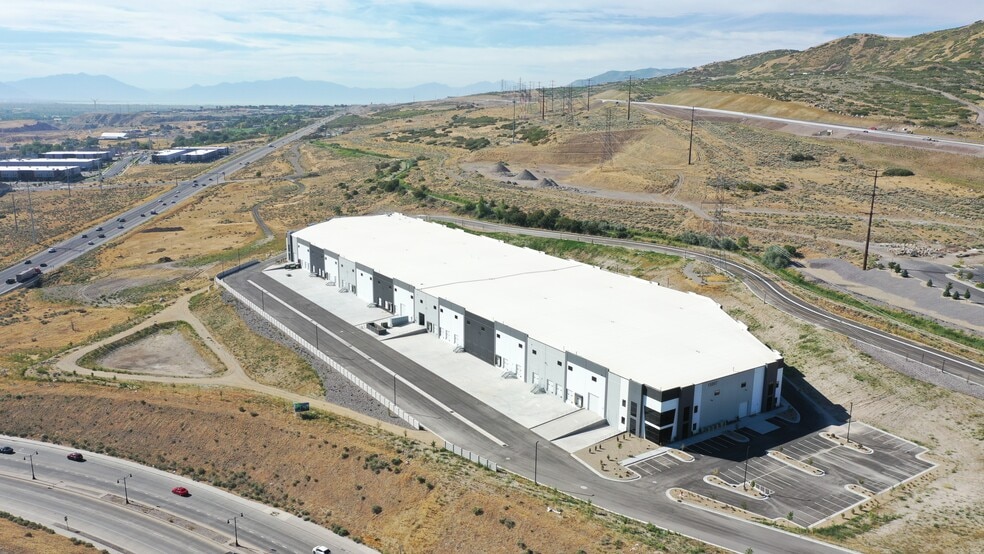 15897 South Axia Drive, Herriman, UT for lease - Building Photo - Image 2 of 6