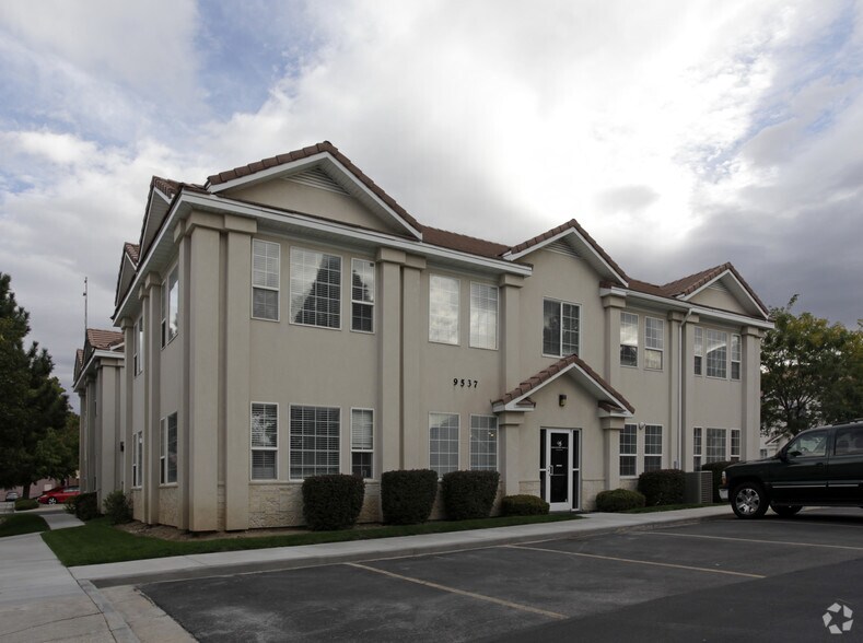 9537 S 700 E, Sandy, UT à vendre - Photo du bâtiment - Image 1 de 36