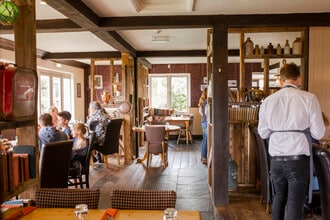 Hulverstone, Brighstone for lease Interior Photo- Image 2 of 5