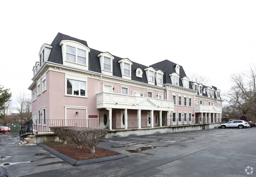 185 Broad St, Milford, CT à louer - Photo du bâtiment - Image 3 de 5