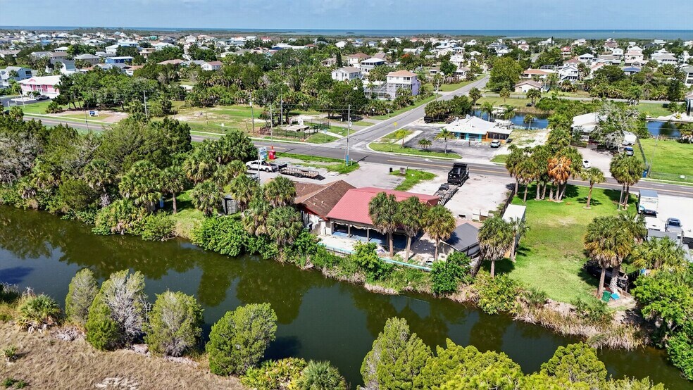 3306 Shoal Line Blvd, Spring Hill, FL à vendre - Photo du bâtiment - Image 3 de 18